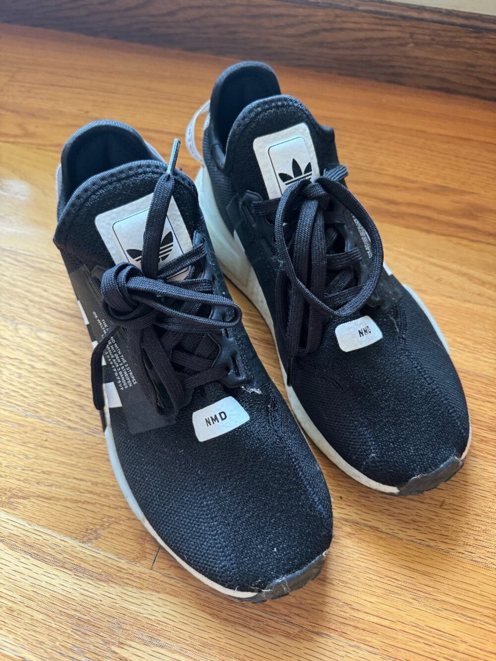 athletic shoes, black adidas nmd r1 v2, US men 7.5, good quality